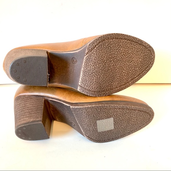 MATA Brown V-Cut Whipstitch Slip On Booties—SZ. 6 - Picture 12 of 14